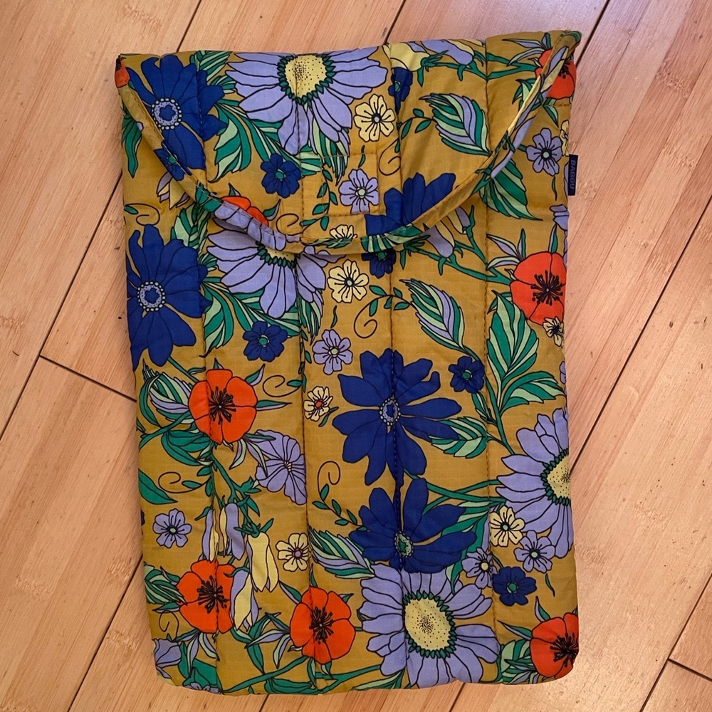 Baggu Computer Case